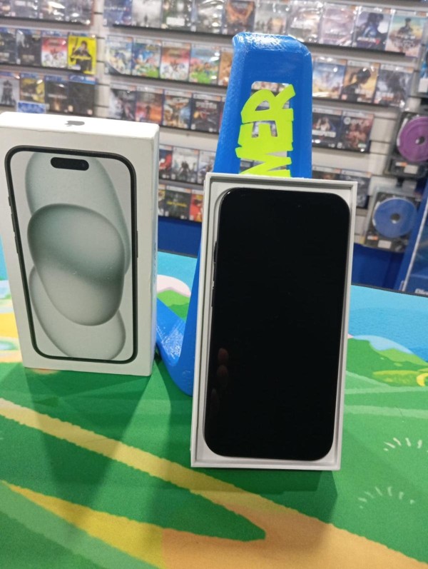 USADO Celular Iphone 15 Negro