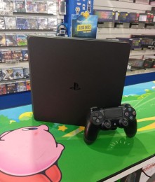 USADA Consola PS4 Slim 500 GB + Joystick Generico Negro