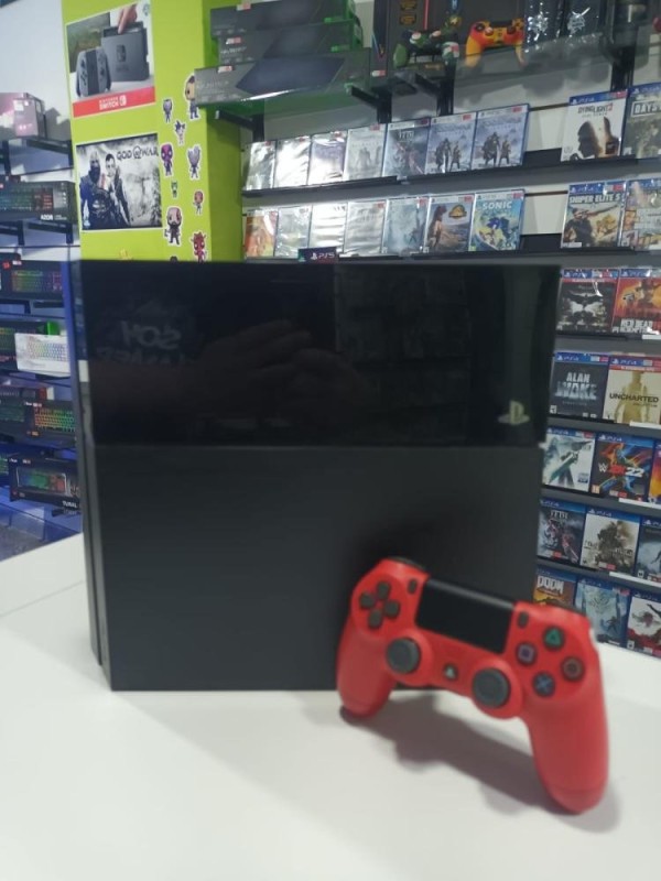 USADA Consola PS4 FAT 500GB + Joystick Rojo Ps4